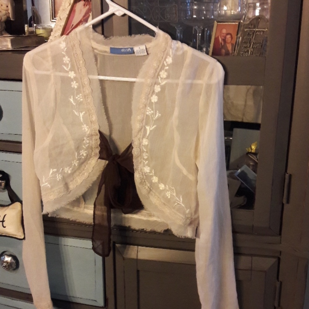 Lacy long sleeve bolero